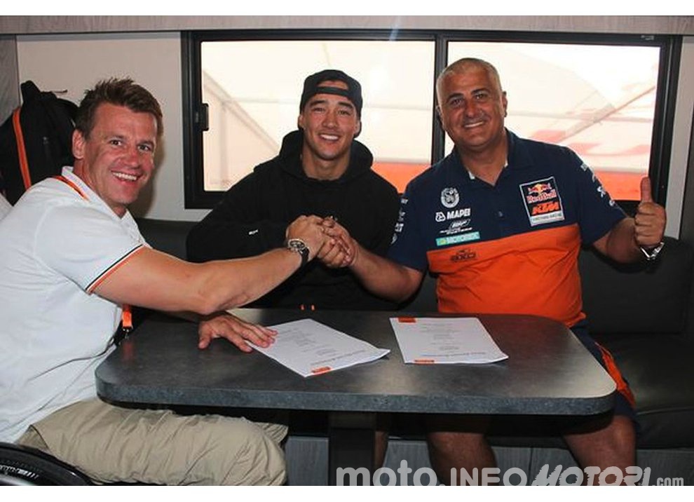 Coldenhoff nel Team Red Bull KTM con Cairoli per la MXGP 2016 - Foto 2 di 4