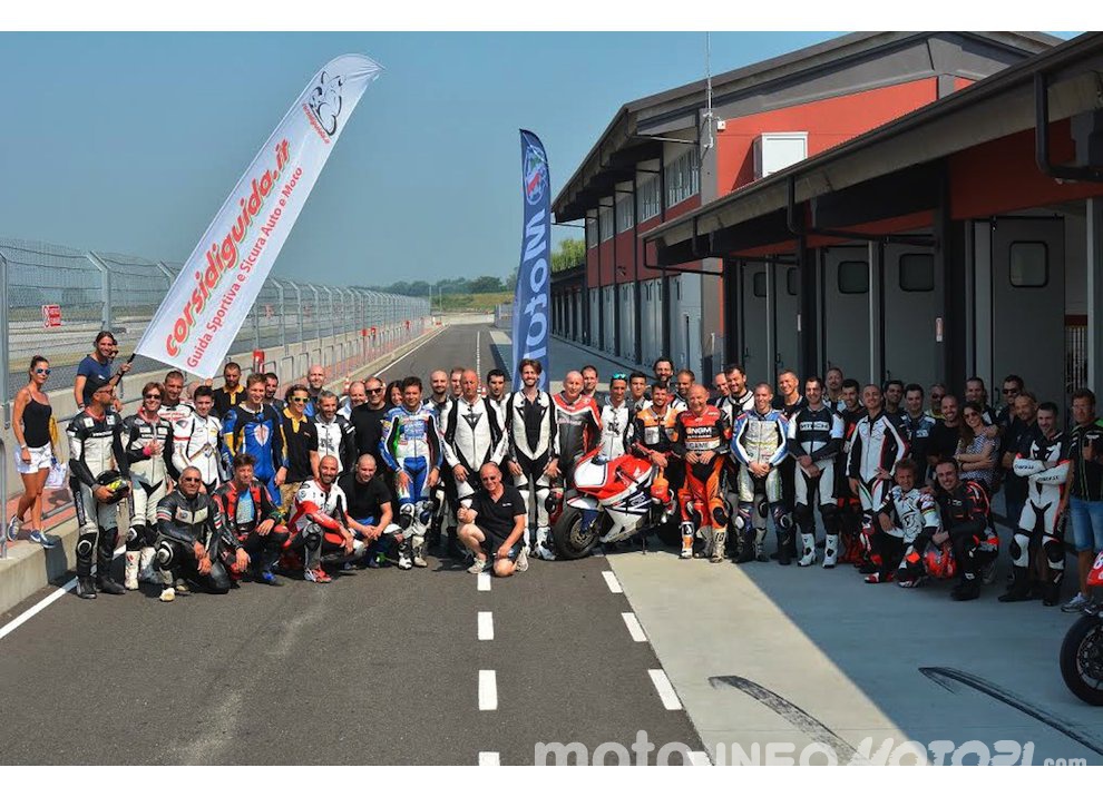 Corsi di guida coi grandi del motociclismo con corsidiguida.it e Motorace - Foto 4 di 12
