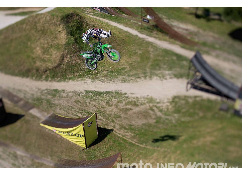 Davide Rossi: FMX di livello con Daboot e Kawasaki - Foto 3 di 19