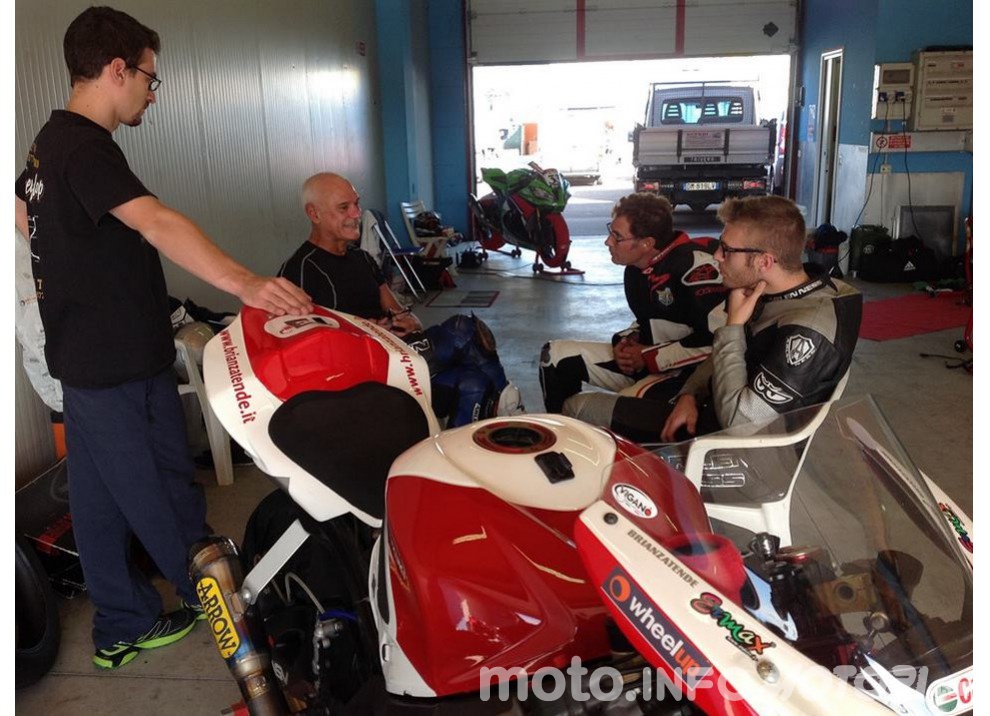 Disponibile il libro ufficiale dei Trofei Wheelup Motoestate 2015 - Foto 6 di 22