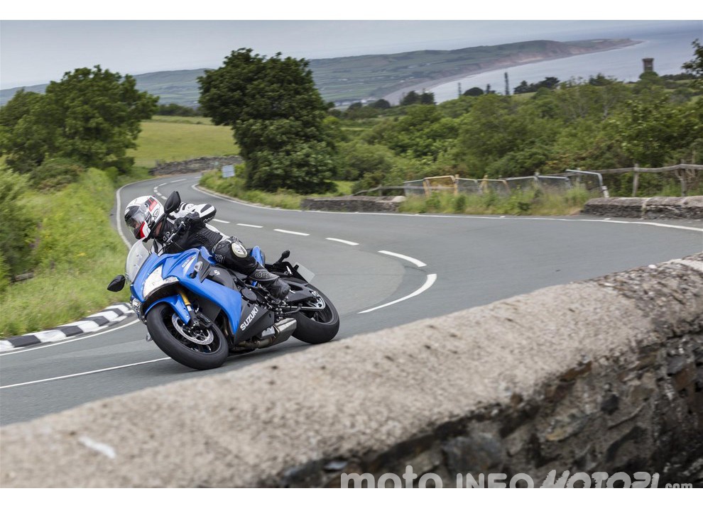 Disponibile il listino prezzi Suzuki 2016 per moto e scooter - Foto 5 di 6