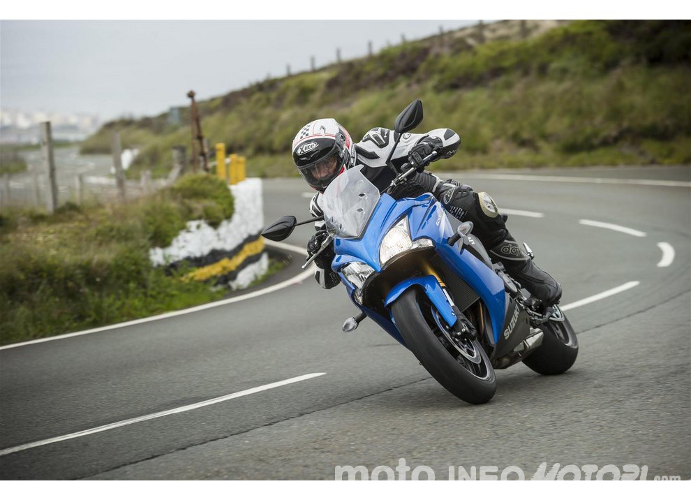 Disponibile il listino prezzi Suzuki 2016 per moto e scooter