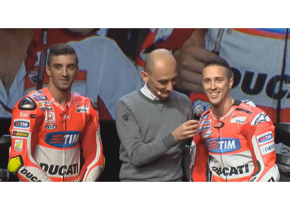 Ducati ad EICMA 2015: in diretta dalla World Première di Milano - Foto 17 di 23