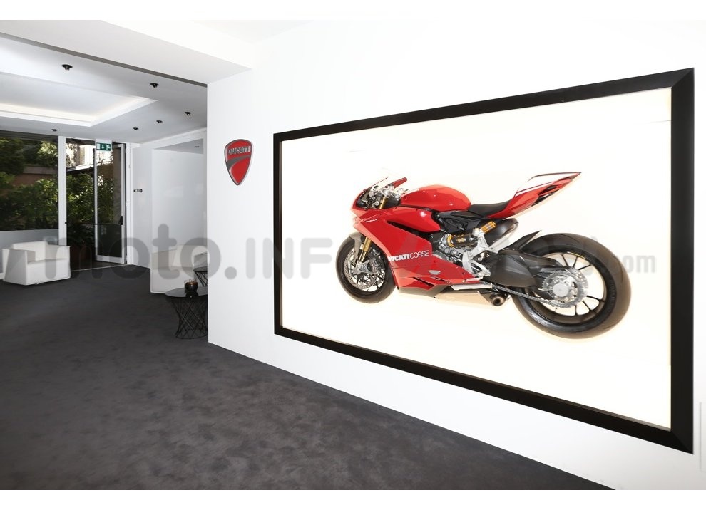 Ducati all’Audi City Lab a Milano in via Montenapoleone - Foto 4 di 4