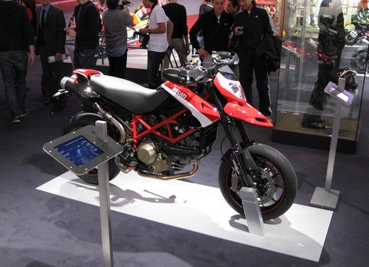 Ducati Hypermotard 1100EVO SP Corse Edition