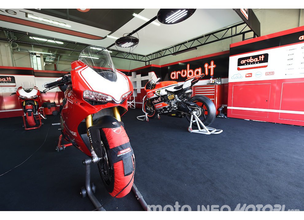Ducati: lo store più grande del mondo a Nuova Dheli. - Foto 5 di 12