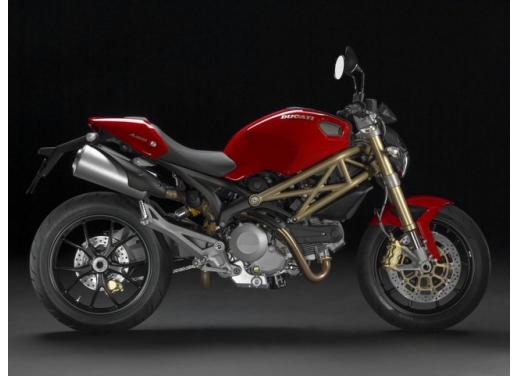 Ducati Monster 2014 al EICMA 2013 con il motore Testastretta 1198