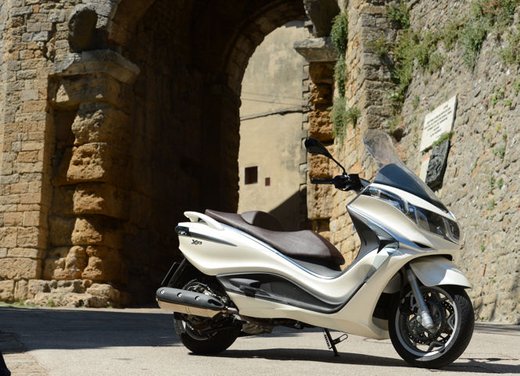 Piaggio X10