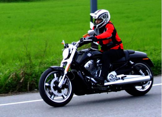 Harley-Davidson V-Rod: provata su strada la più discussa delle Harley