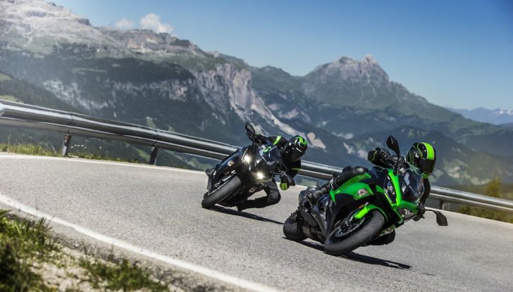 Nuova Kawasaki Z1000SX 2017: la moto da tutto e per tutto - Foto 11 di 15