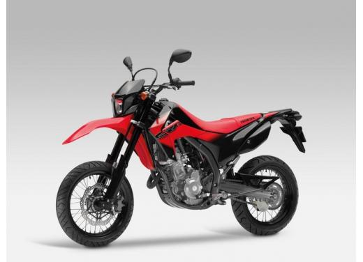 Honda CFR250M, la supermotard facile e divertente, anche con patente A2