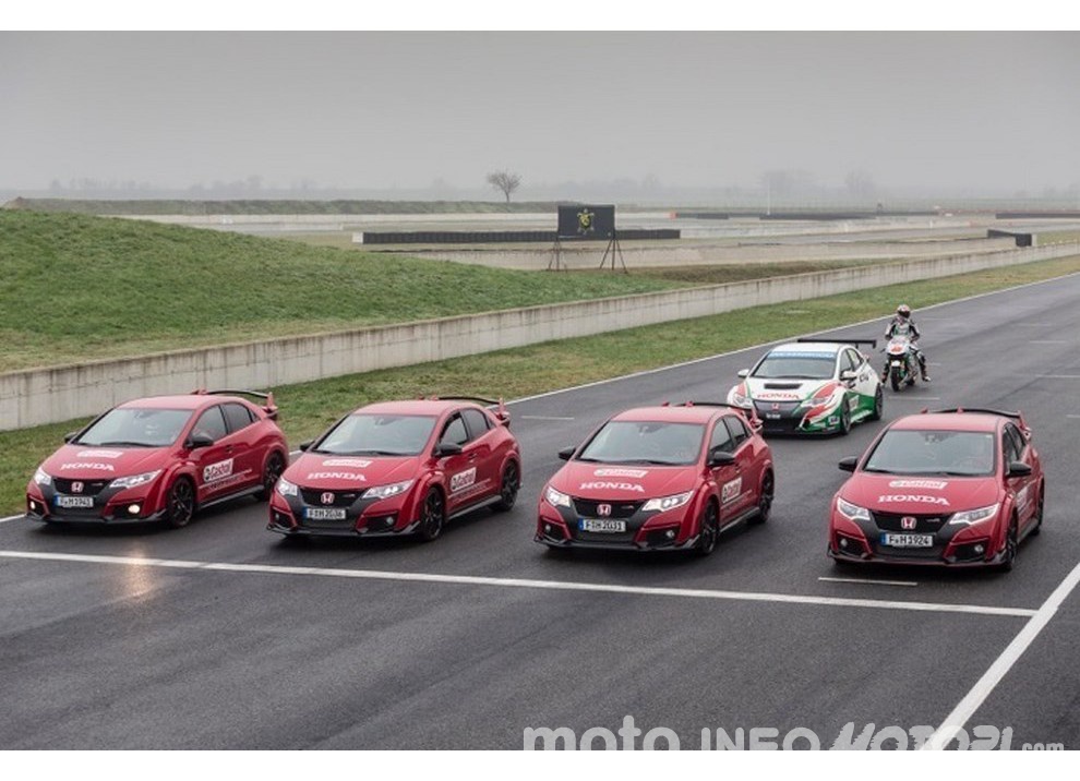 Honda: MotoGP VS Civic Type R, incredibile video a 360° - Foto 4 di 5