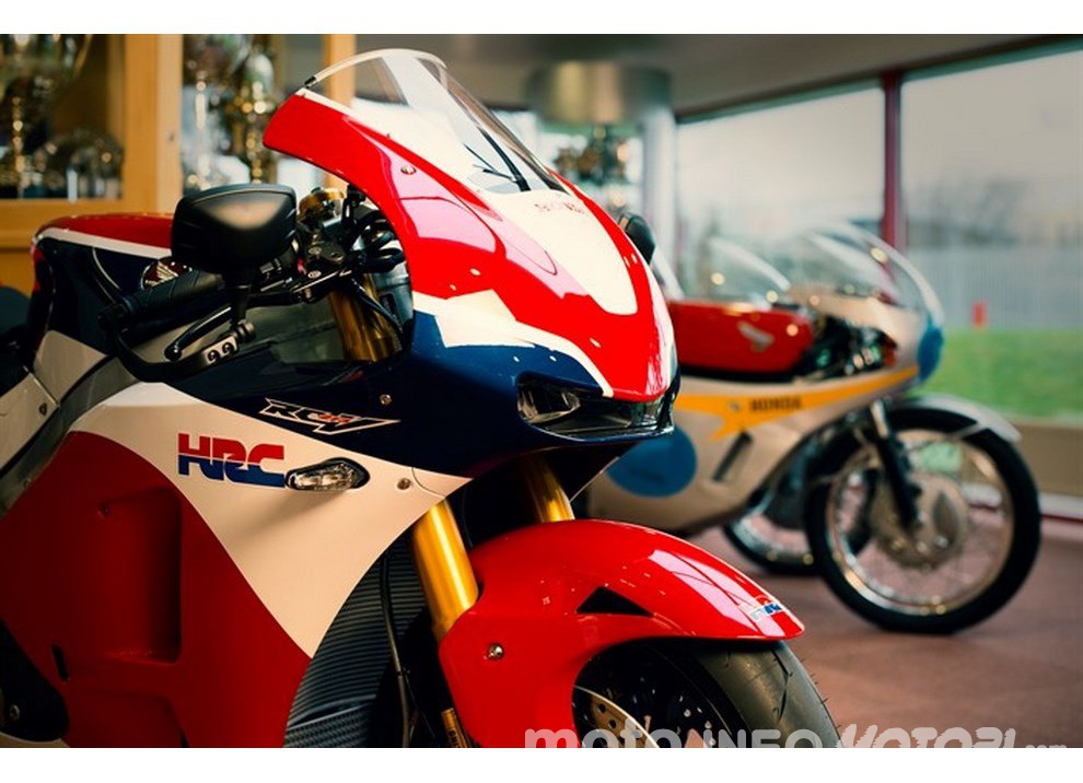 Honda RC213V­S: la prima è stata consegnata in Gran Bretagna - Foto 3 di 9