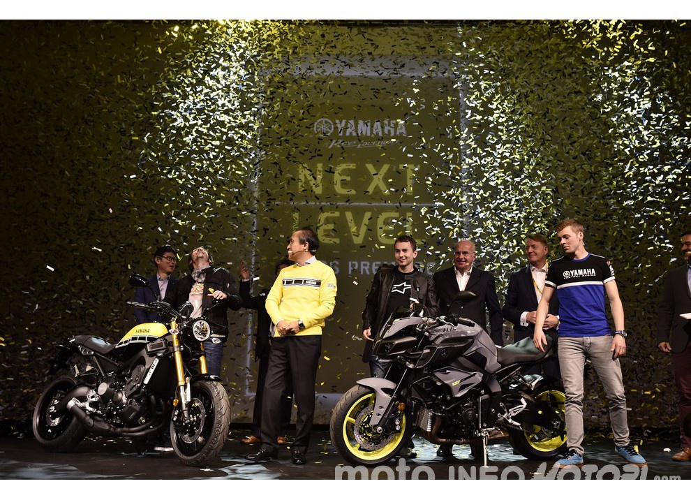I veleni della MotoGP arrivano ad EICMA 2015 - Foto 4 di 11