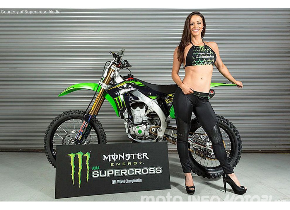 Juliana Deniell è Miss Supercross 2016 per Monster Energy