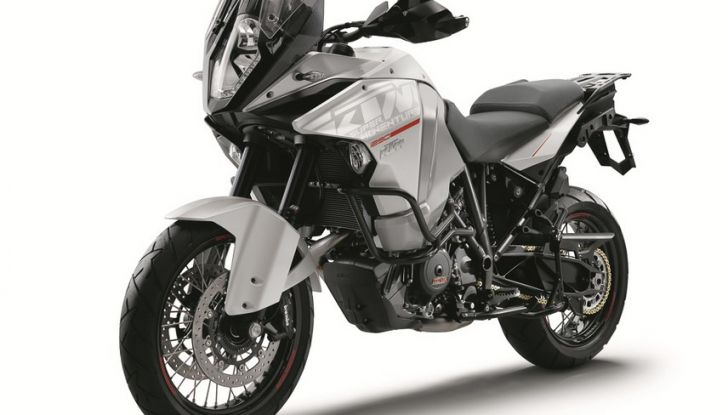KTM 1290 Super Adventure: Prova su strada, allestimenti e prezzi - Foto 8 di 18