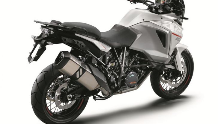 KTM 1290 Super Adventure: Prova su strada, allestimenti e prezzi - Foto 9 di 18