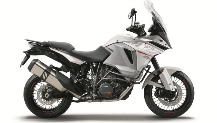 KTM 1290 Super Adventure: Prova su strada, allestimenti e prezzi - Foto 18 di 18