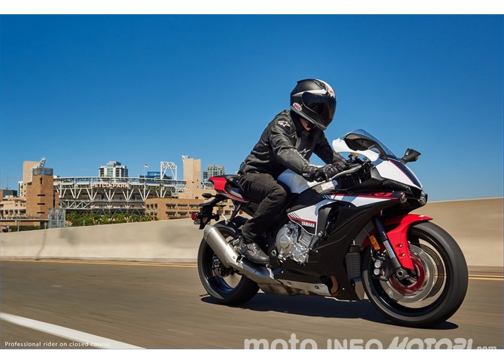La nuova Yamaha YZF R1 S 2016 debutta in America - Foto 14 di 22
