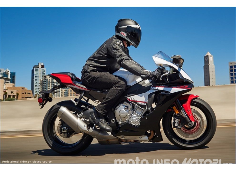 La nuova Yamaha YZF R1 S 2016 debutta in America - Foto 21 di 22