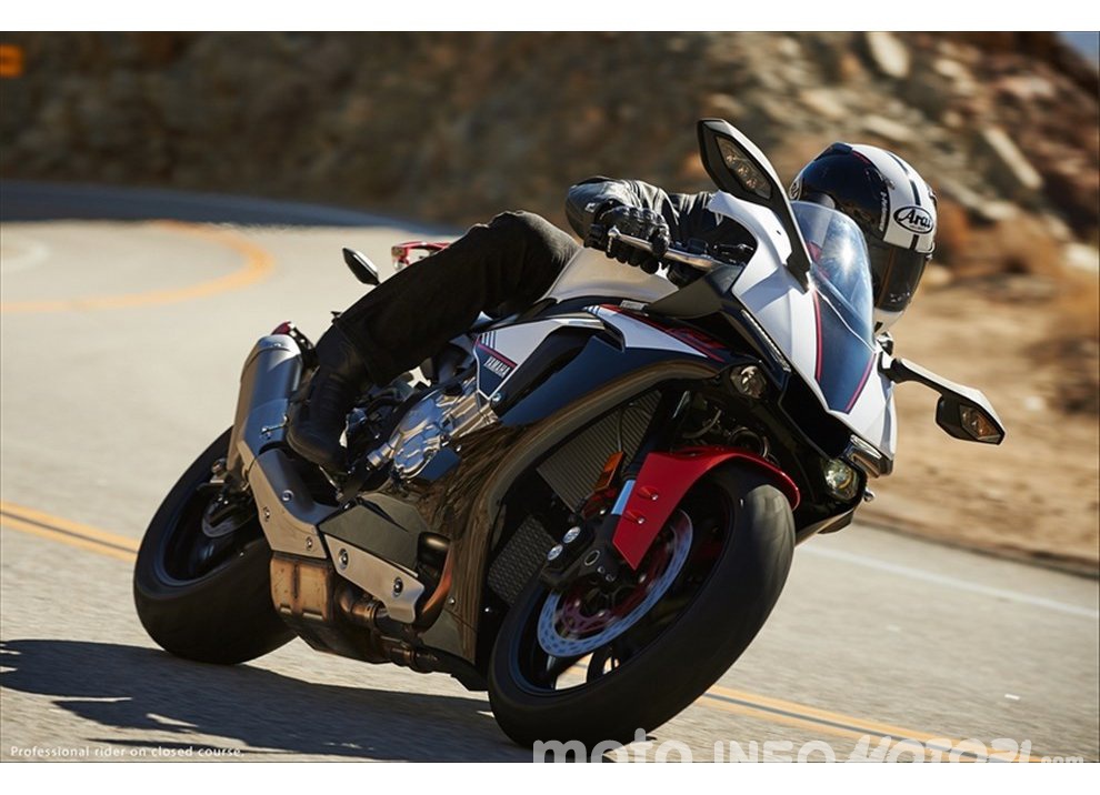La nuova Yamaha YZF R1 S 2016 debutta in America - Foto 2 di 22