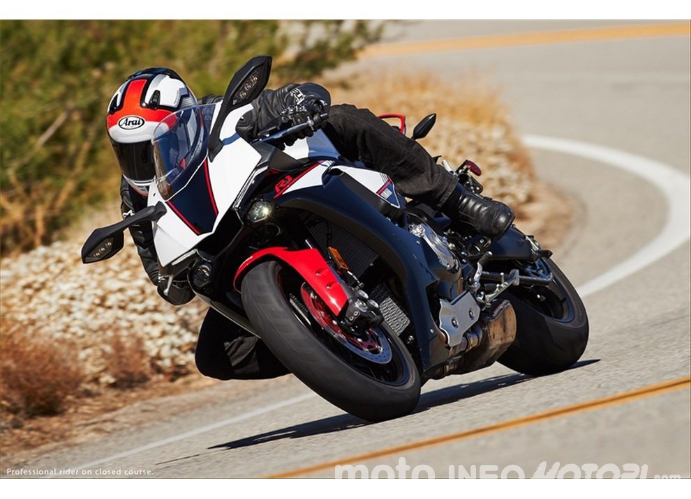 La nuova Yamaha YZF R1 S 2016 debutta in America - Foto 8 di 22