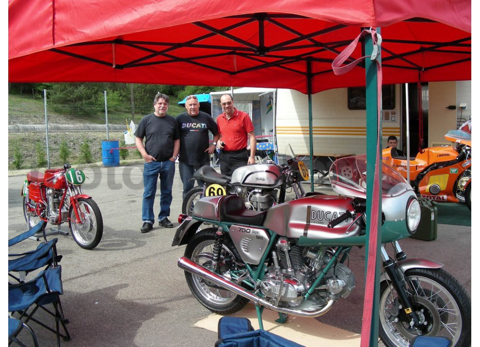 L’Autodromo di Varano ospita la 14° edizione di ASI Motorshow - Foto 16 di 16