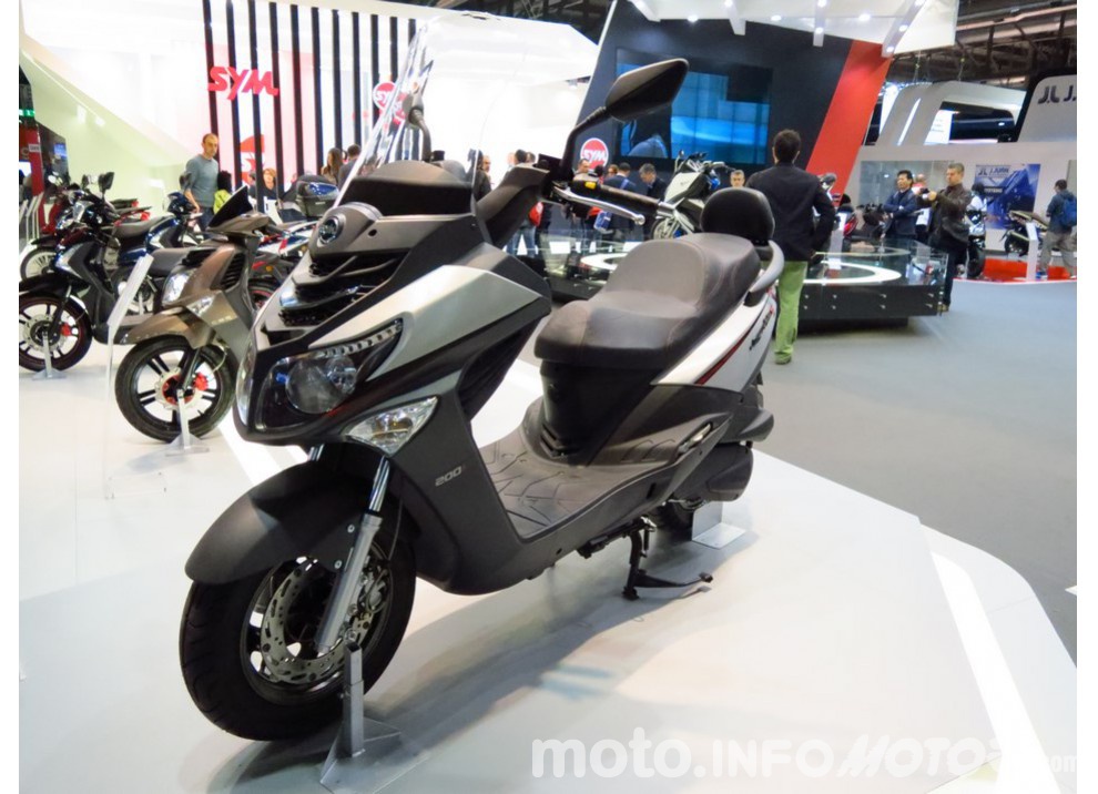Le più belle immagini dai padiglioni dell’EICMA 2015 - Foto 32 di 40