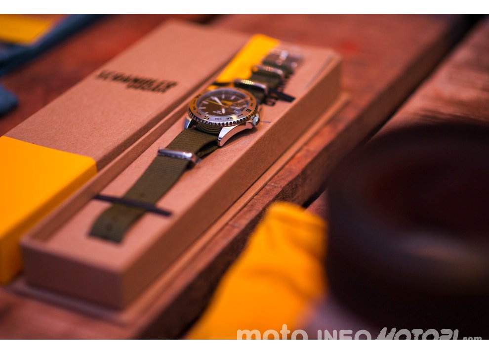 Lo Chef Barbieri di MasterChef assaggia la Scrambler Ducati - Foto 5 di 7