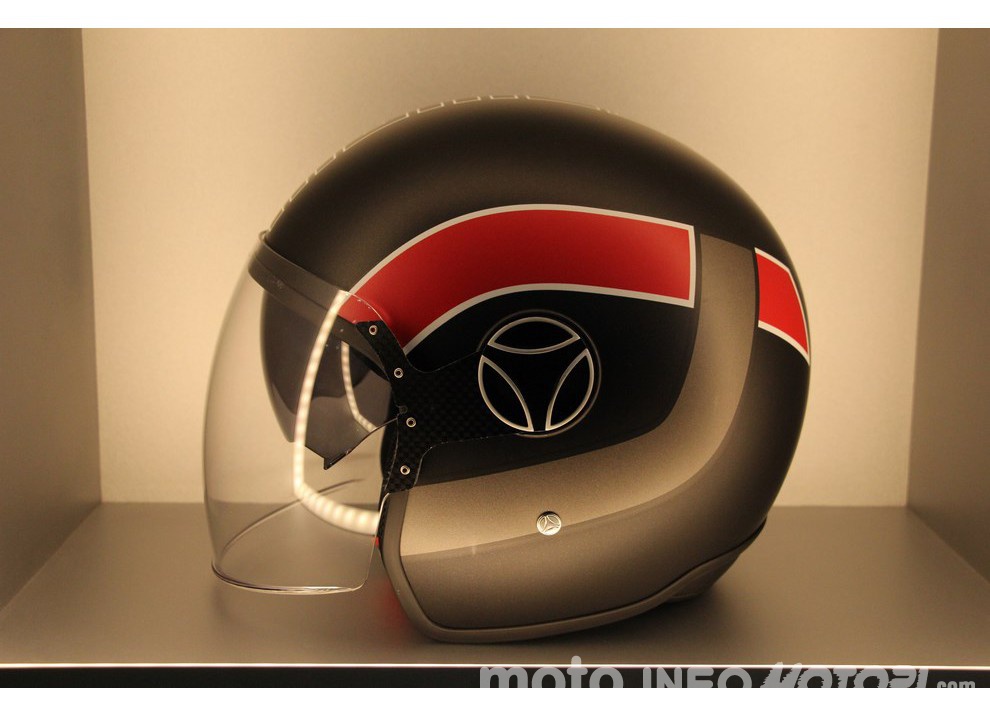 Momodesign: Nuova svolta sui caschi da moto - Foto 4 di 12