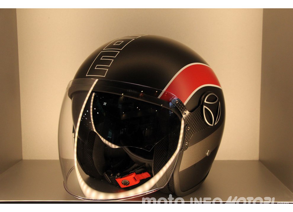 Momodesign: Nuova svolta sui caschi da moto