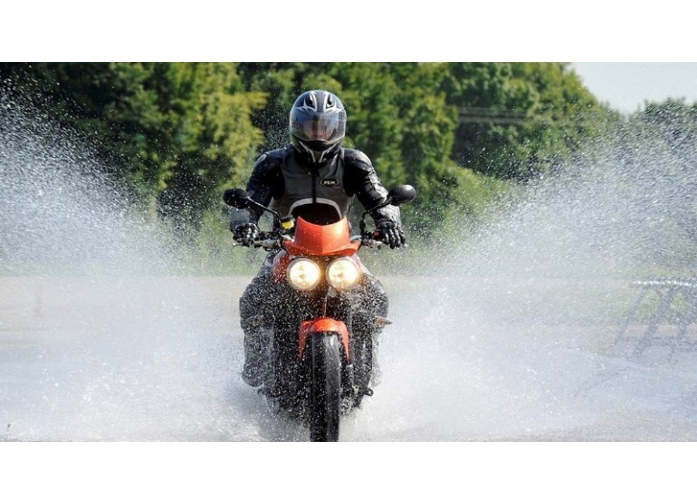 Moto e Scooter: cosa cambia nel 2016 con l’Euro4 - Foto 4 di 12