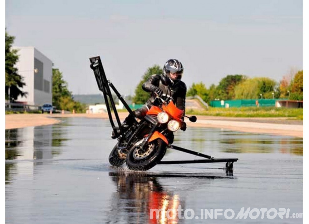 Moto e Scooter: cosa cambia nel 2016 con l’Euro4 - Foto 5 di 12