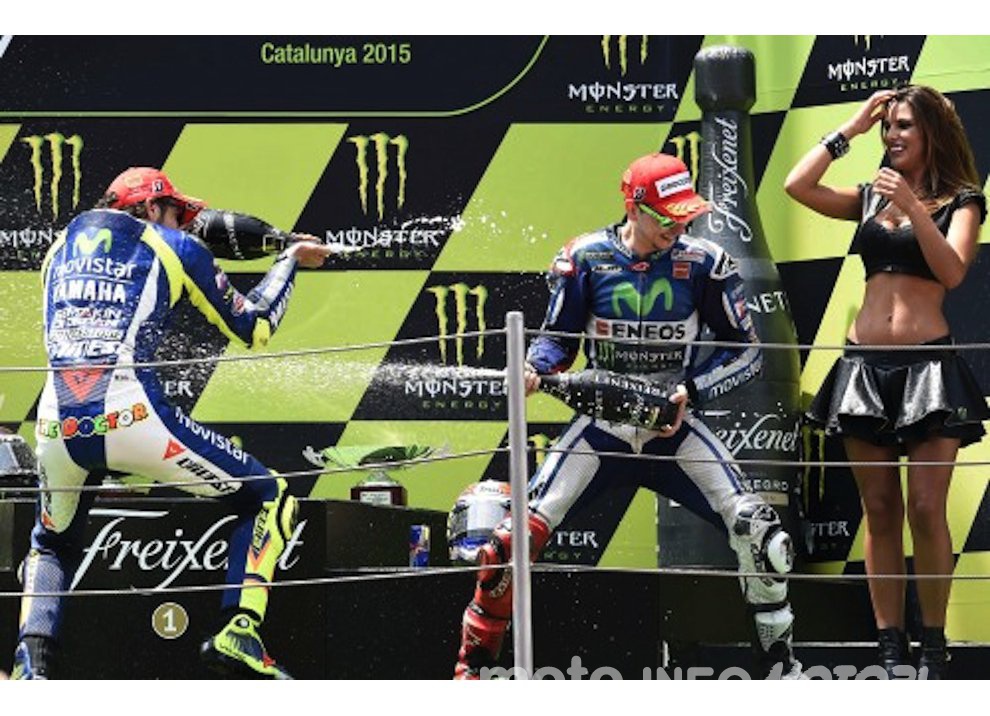 MotoGP 2015, Catalunya: Lorenzo ingrana la quarta, Rossi comunque a +1
