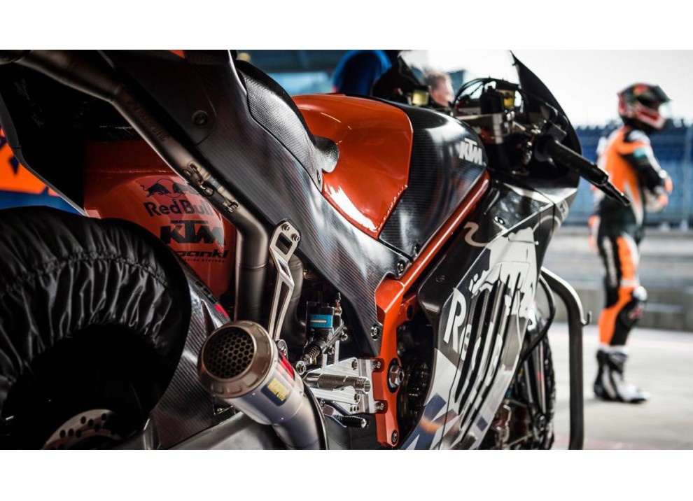 MotoGP, KTM RC16: bene i primi test, tra telaio a traliccio e filosofia Honda