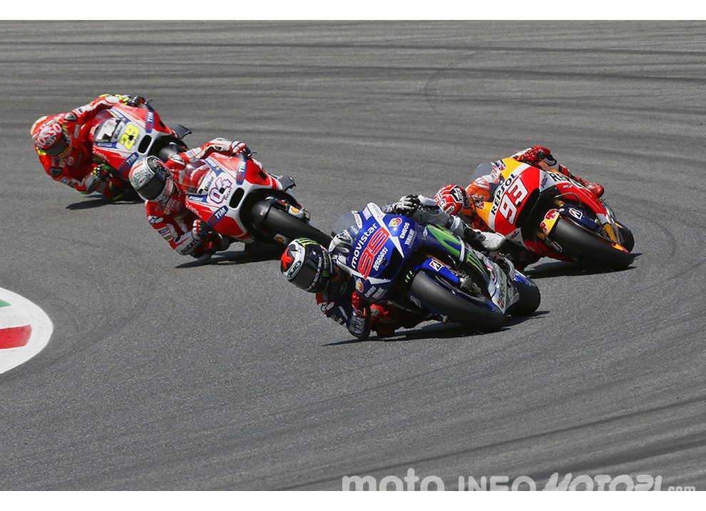 MotoGP, la gioia per la caduta di Marc Marquez - Foto 10 di 61