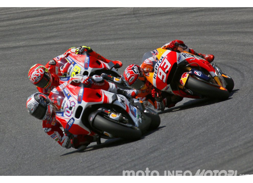 MotoGP, la gioia per la caduta di Marc Marquez - Foto 12 di 61