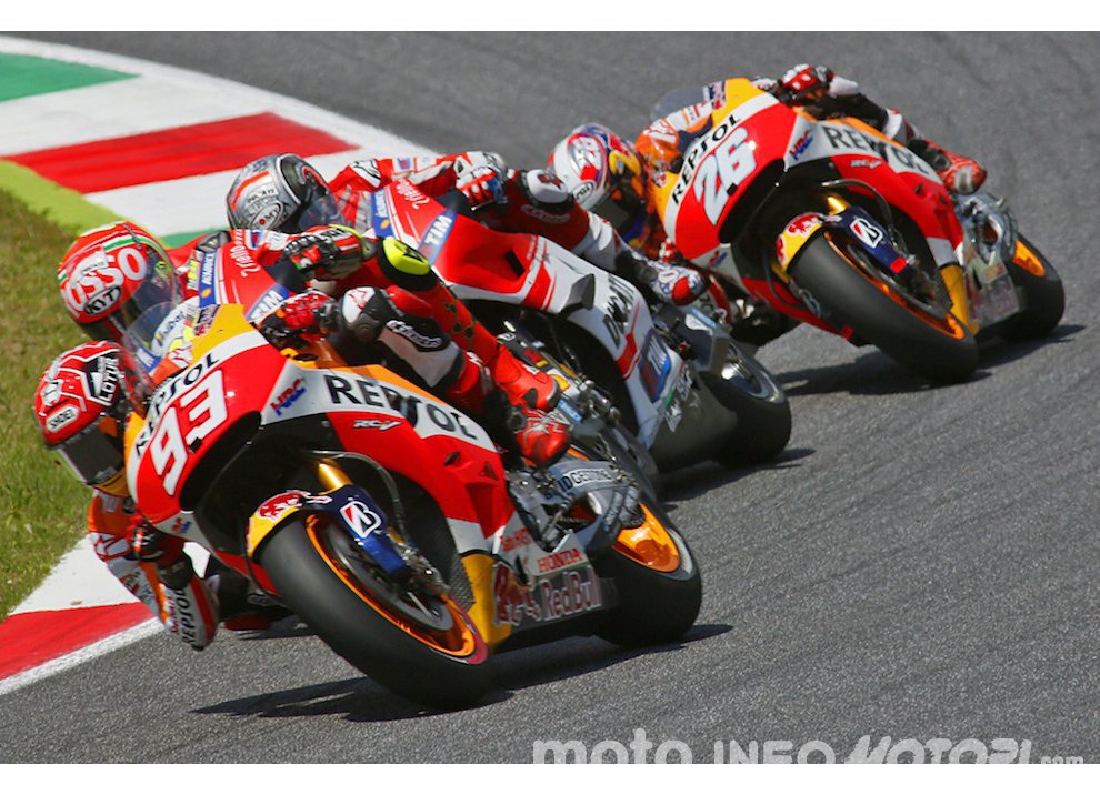 MotoGP, la gioia per la caduta di Marc Marquez - Foto 16 di 61