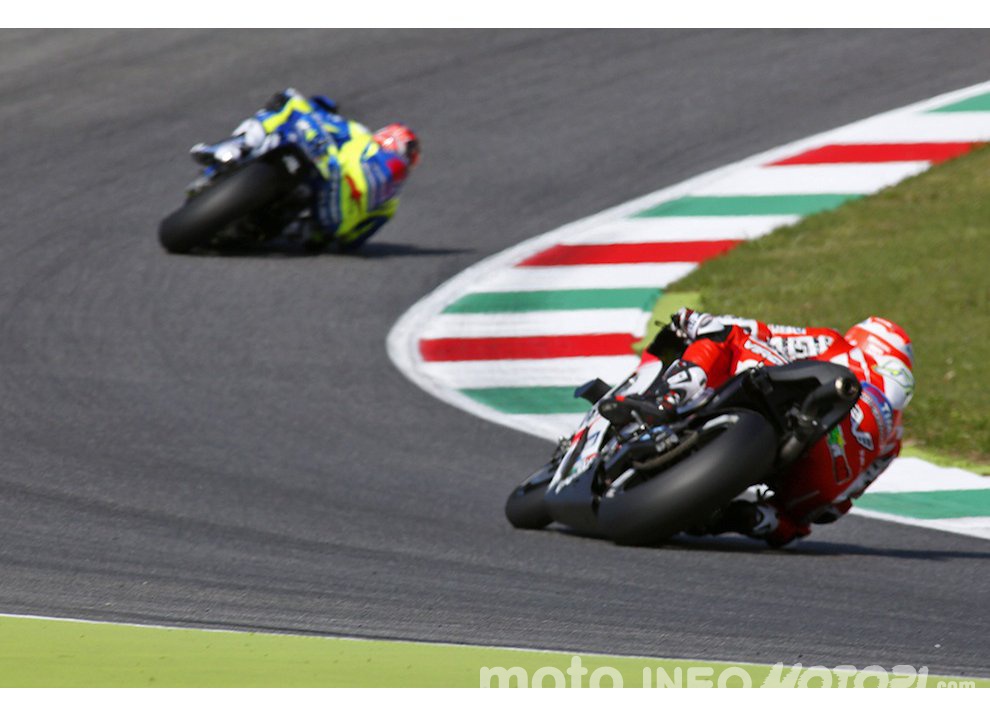 MotoGP, la gioia per la caduta di Marc Marquez - Foto 32 di 61