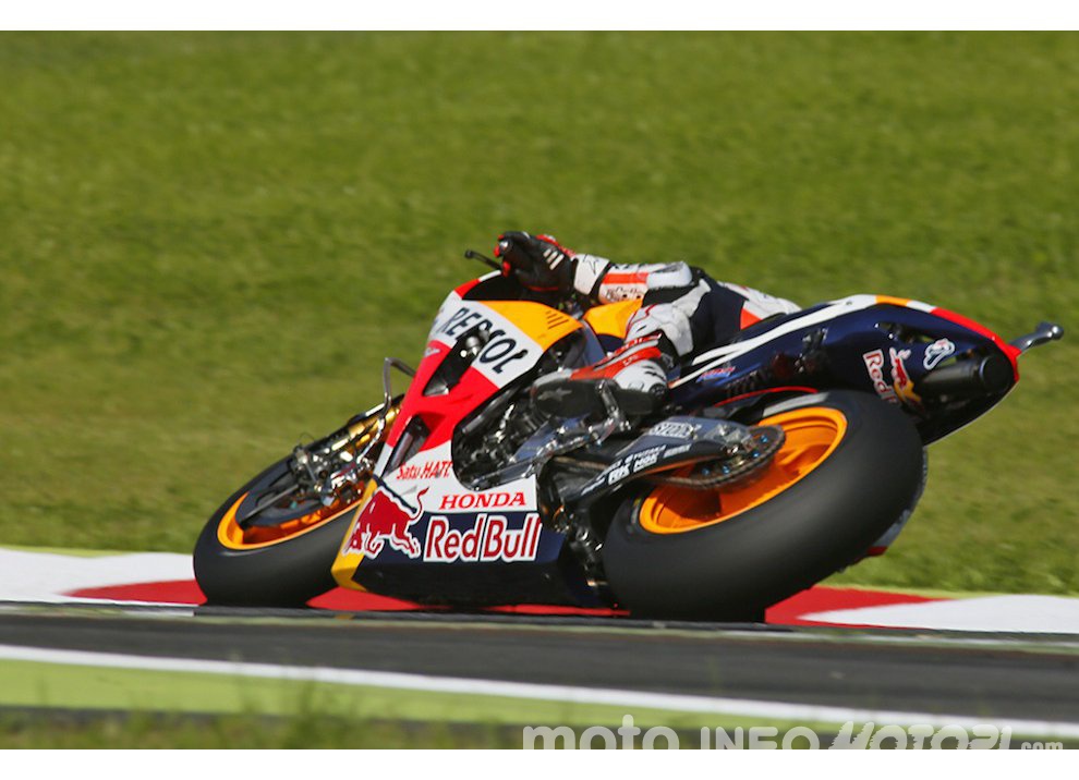 MotoGP, la gioia per la caduta di Marc Marquez - Foto 51 di 61