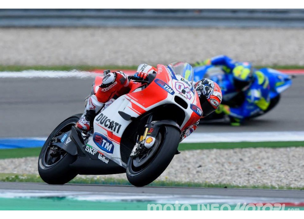 MotoGP, le dichiarazioni di Rossi, Iannone, Marquez e Lorenzo - Foto 19 di 41