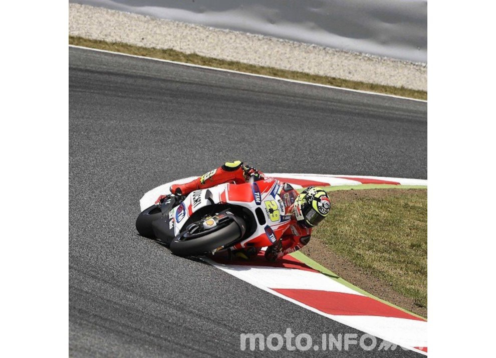 MotoGP, le dichiarazioni di Rossi, Iannone, Marquez e Lorenzo - Foto 27 di 41