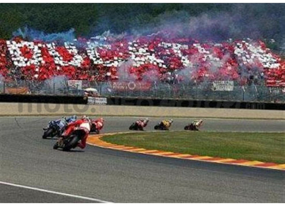 MotoGP: Test Ducati al Mugello per vincere in casa - Foto 2 di 15