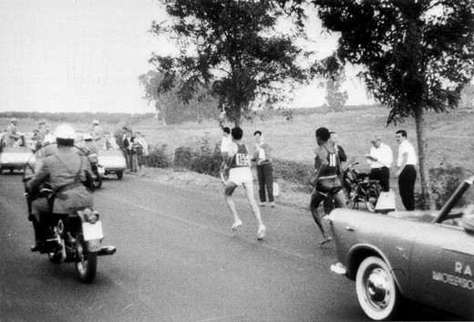 Moto Guzzi, la Maratona di Roma e Abebe Bikila - Foto  di 