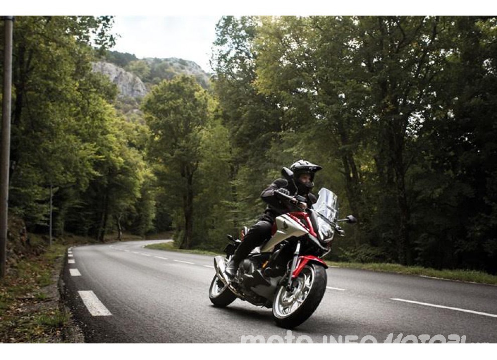 Nuova Honda NC750X 2016