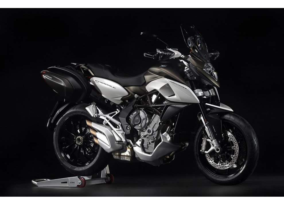 Nuova MV Agusta Stradale 800 2015