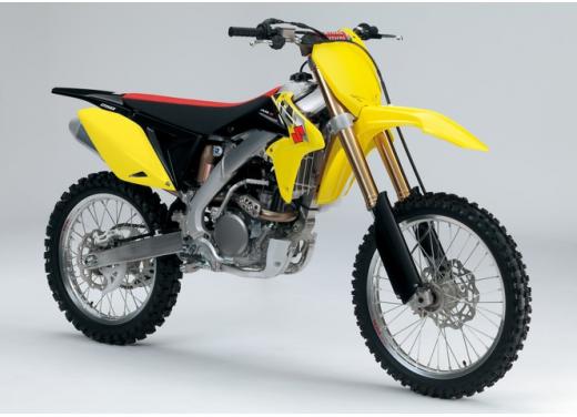 Nuove Suzuki RM-Z 250 e RM-Z 450, aggiornameno 2014 dei modelli cross