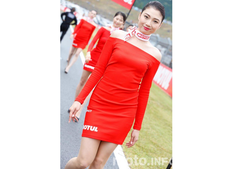 Ombrelline Motegi 2015, le foto più belle delle Grid Girls - Foto 8 di 29