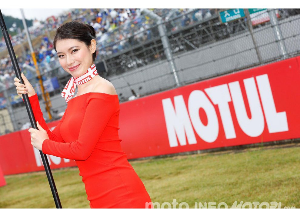Ombrelline Motegi 2015, le foto più belle delle Grid Girls - Foto 13 di 29