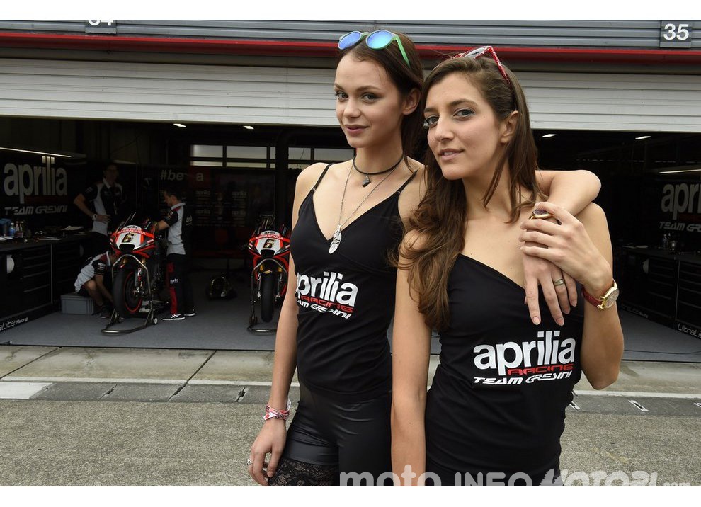 Ombrelline Motegi 2015, le foto più belle delle Grid Girls - Foto 27 di 29